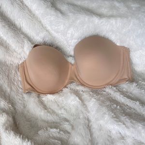 NWOT strapless underwire bra beige
